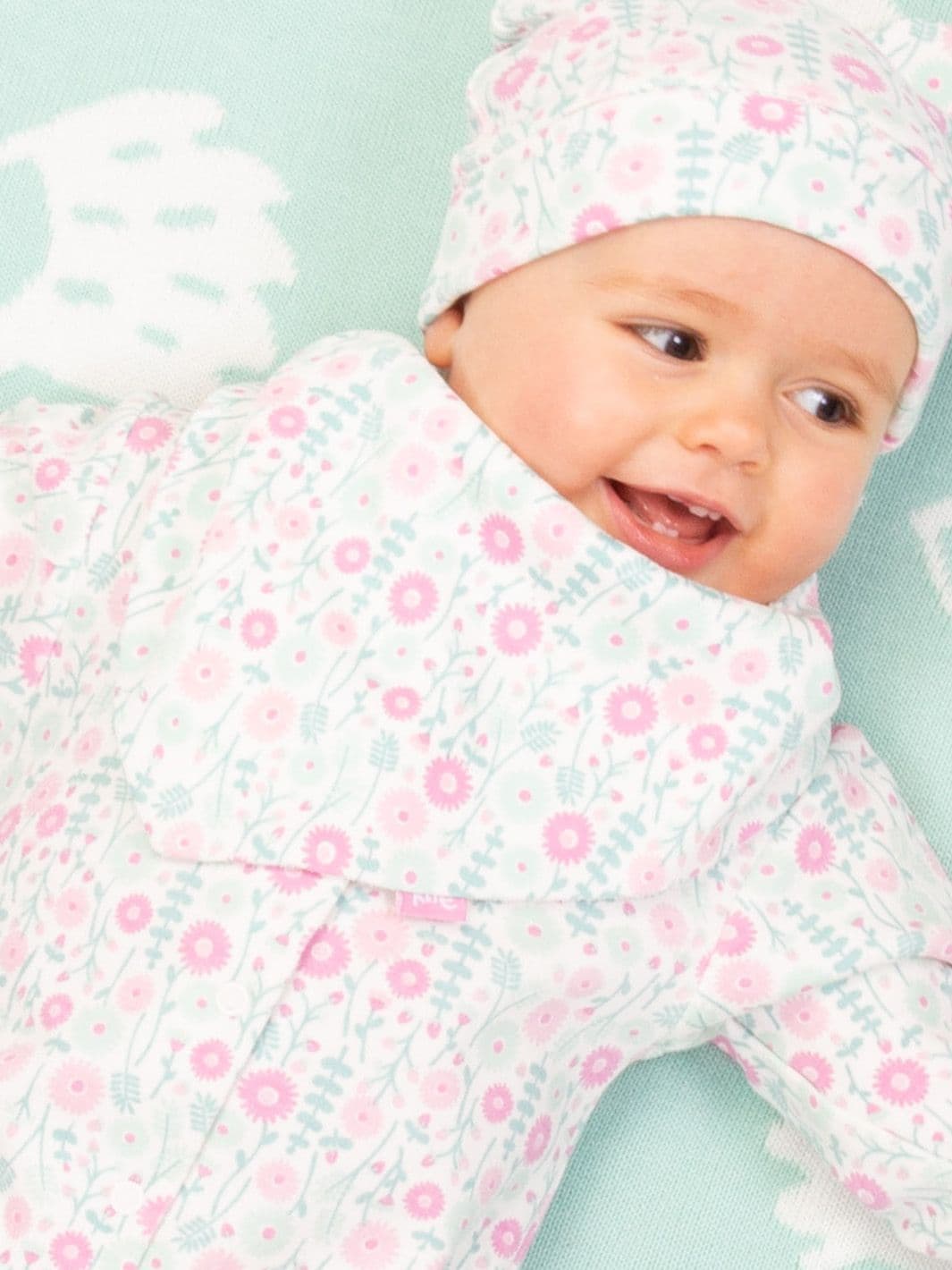 Daisy Ditsy Bib