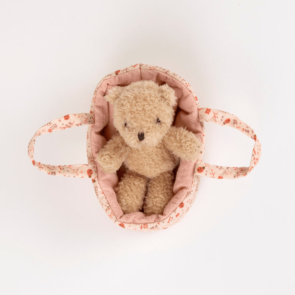 Mini Morris In A Carry Cot - Giftbox 3